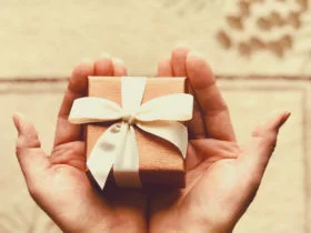 Gift1