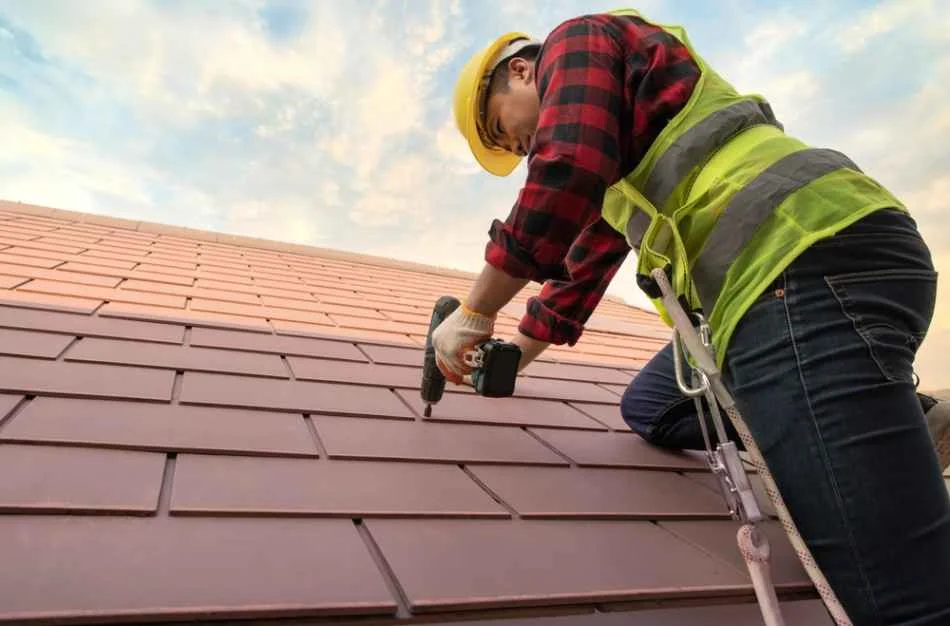 repair your roof with professional service